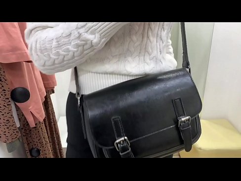❤️ Masturbim publik i kurvës së re FeralBerry me një dildo në dhomën e montimit ❤️ Qyrje në pornografi sq.porn33.top ﹏